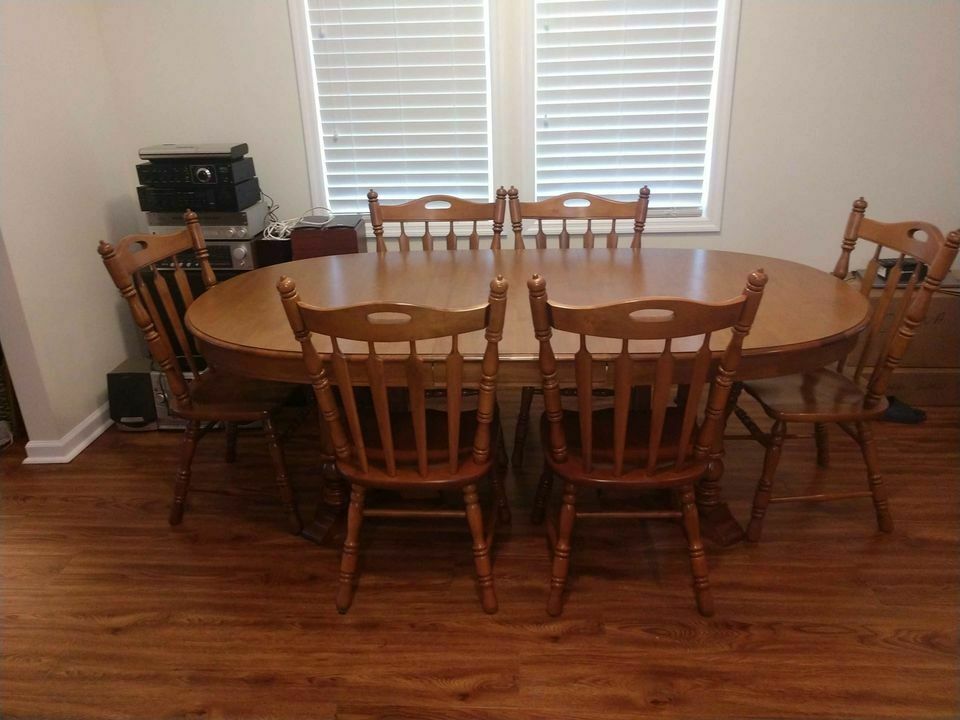 Tell City Chair Co. Table And 6 Chairs